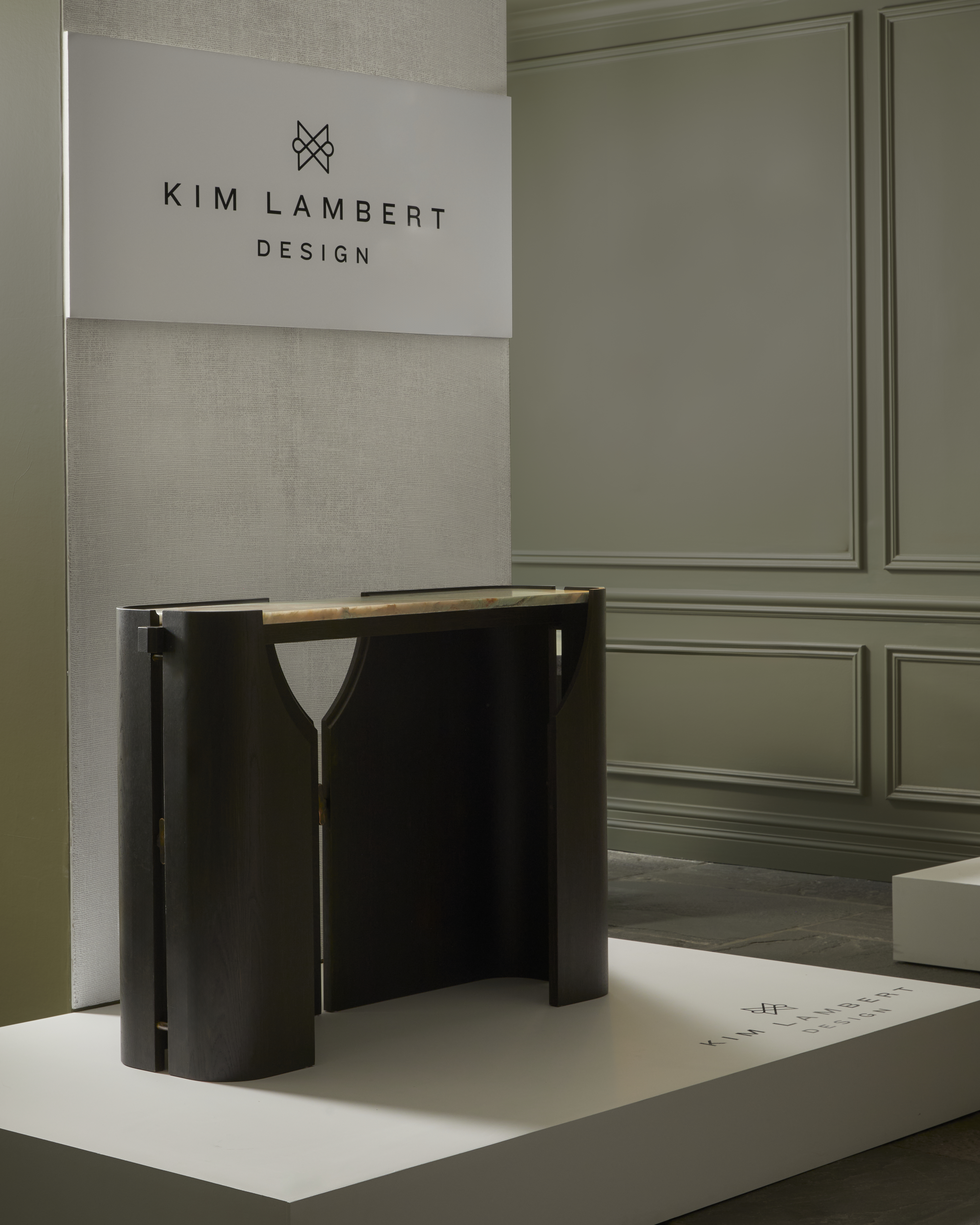 A table on a white standAI-generated content may be incorrect.